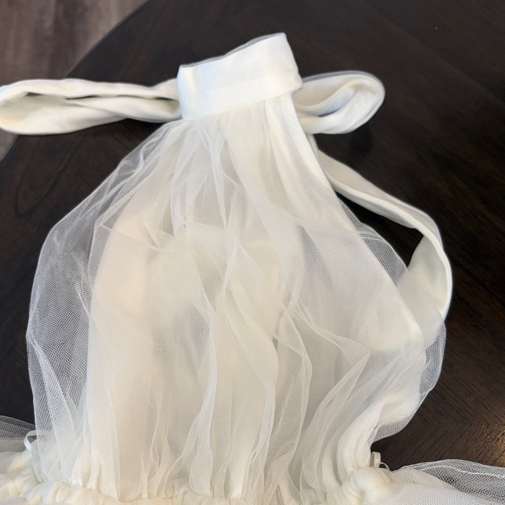 Chic Backless Cream Dress